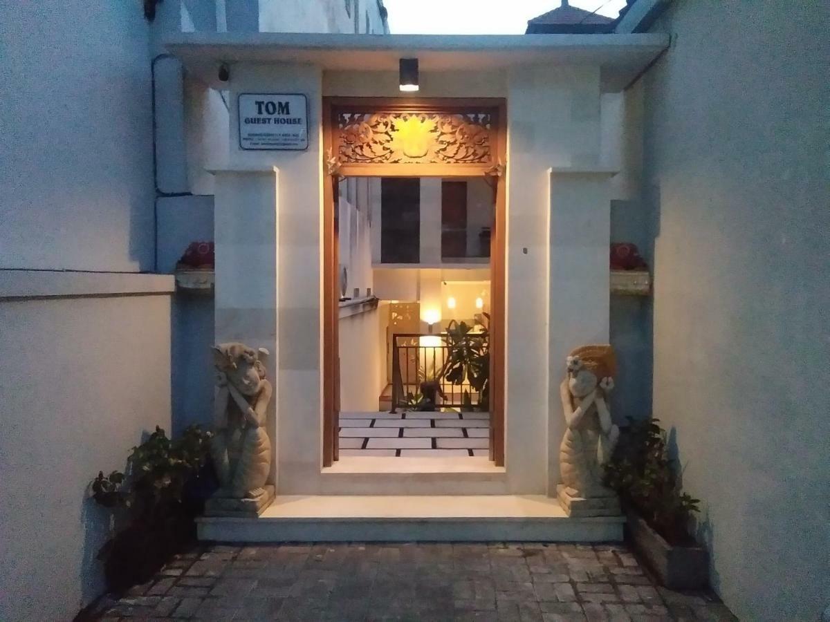 Tom Guest House Legian  Ngoại thất bức ảnh