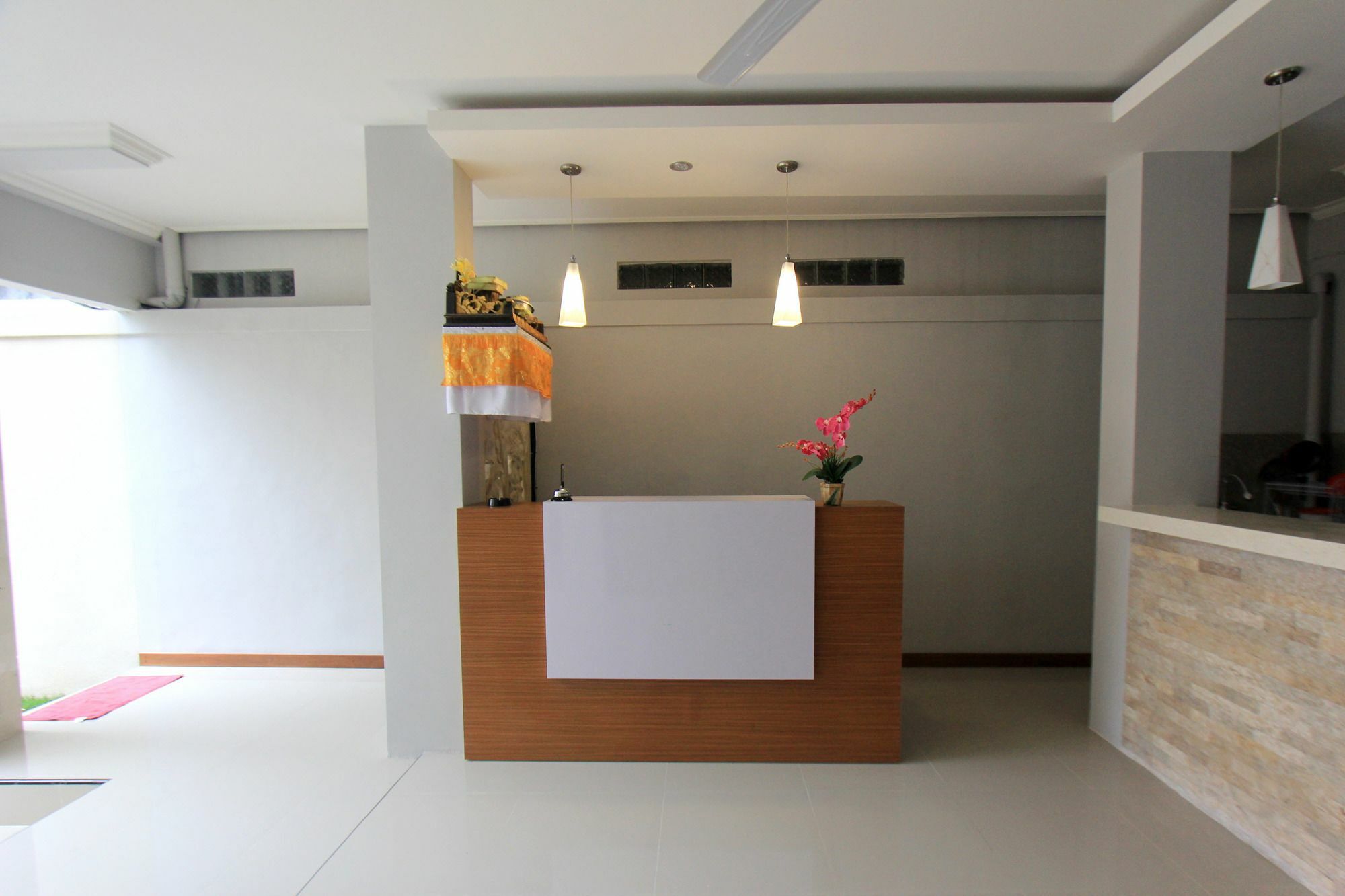 Tom Guest House Legian  Ngoại thất bức ảnh
