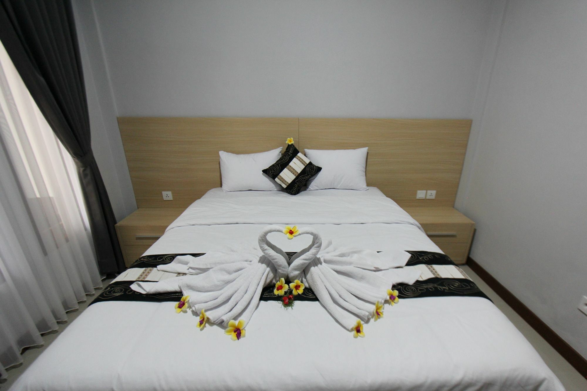 Tom Guest House Legian  Ngoại thất bức ảnh