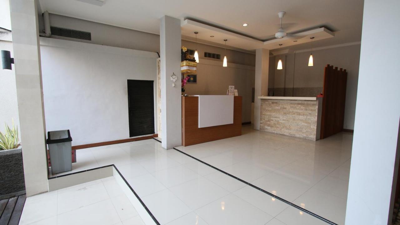 Tom Guest House Legian  Ngoại thất bức ảnh