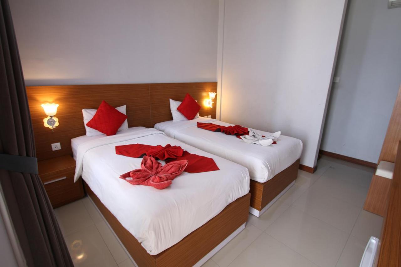 Tom Guest House Legian  Ngoại thất bức ảnh